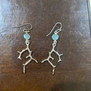 💚⚜️ Gold Branch dangle Earrings w/ Olive Element ⚜️💚